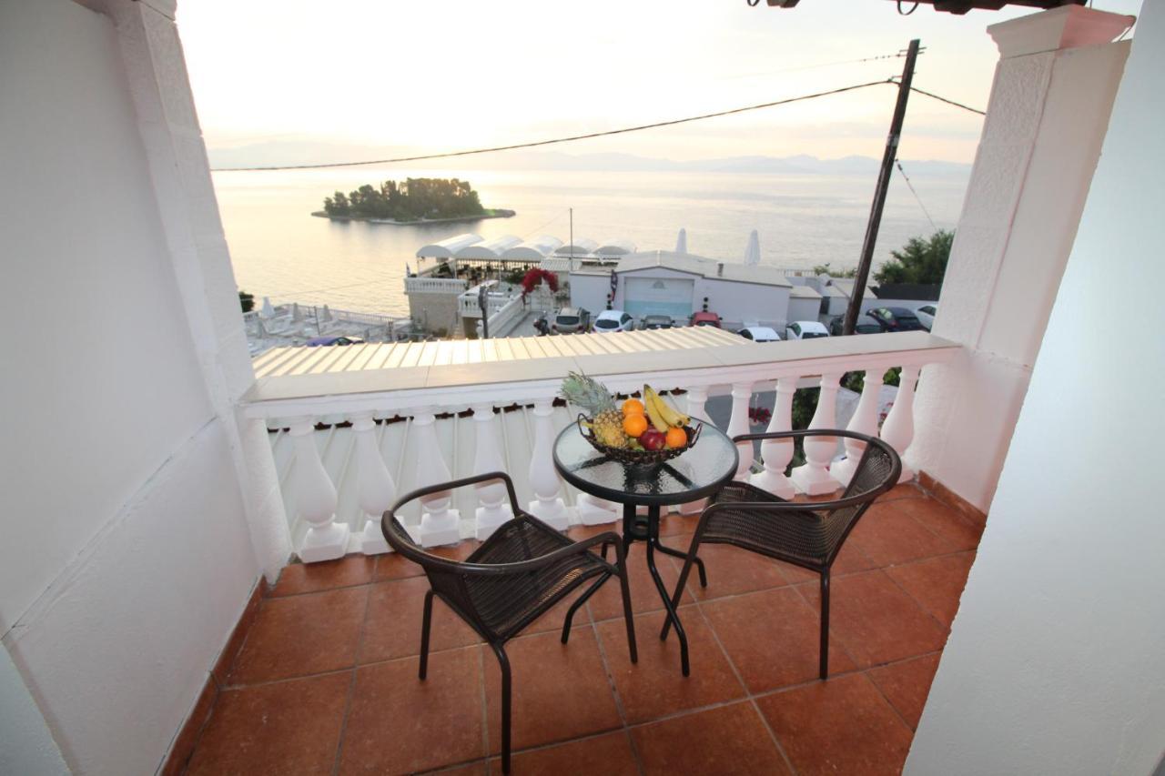 Batis Breeze Bed and Breakfast Perama  Exteriör bild