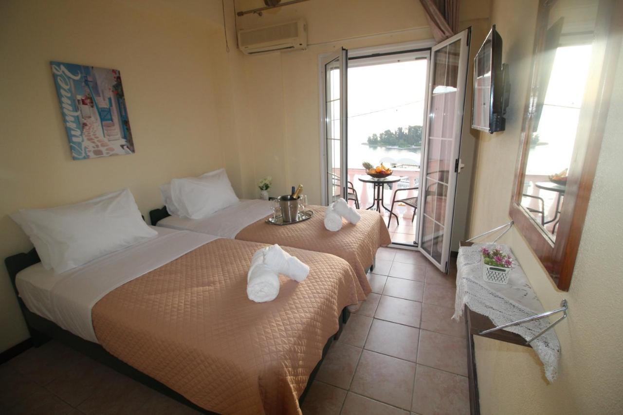 Batis Breeze Bed and Breakfast Perama  Exteriör bild